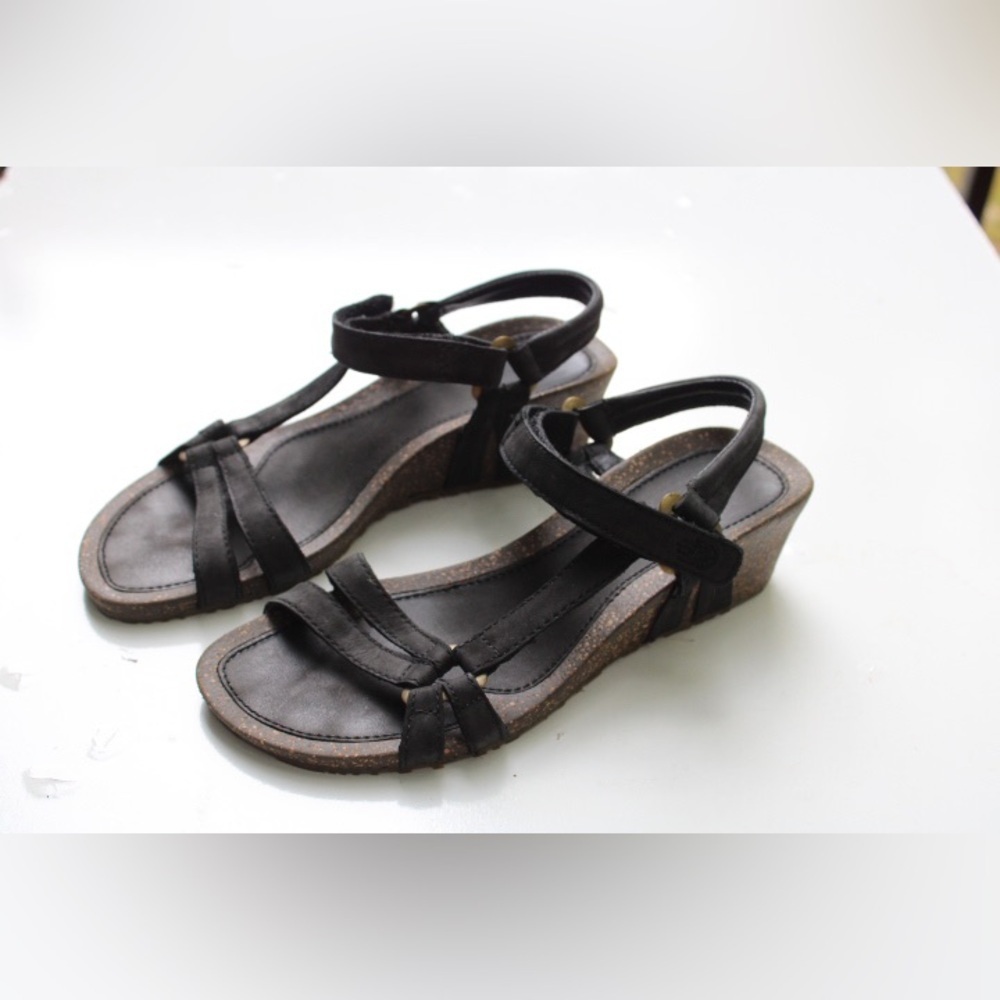 Teva Ysidro - Picture 10 of 13